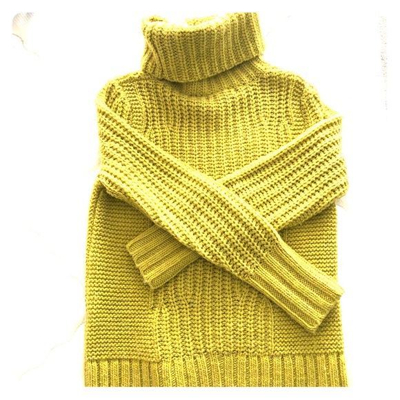 Banana Republic sweater - Picture 5 of 5